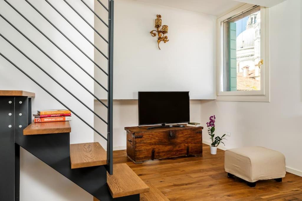 ונציה Guggenheim Luxury Suites By Bricola Apartments מראה חיצוני תמונה